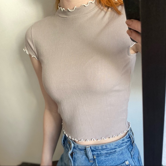 Sunday Best crowne t-shirt in ashen/white- sold out online - Picture 6 of 6